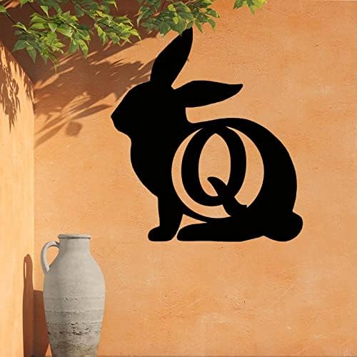 סימן Q של ארנב פסחא, פסל אמנות קיר עיצוב שחור לסלון, אמנות תלויה בקיר מתכת, קולב דלת שלט מתכת | שלט